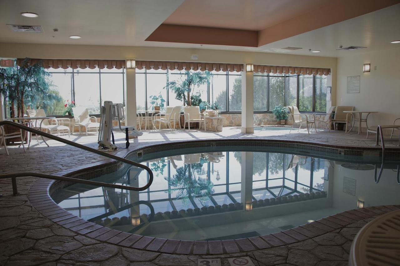 Comfort Suites Edinboro Екстер'єр фото