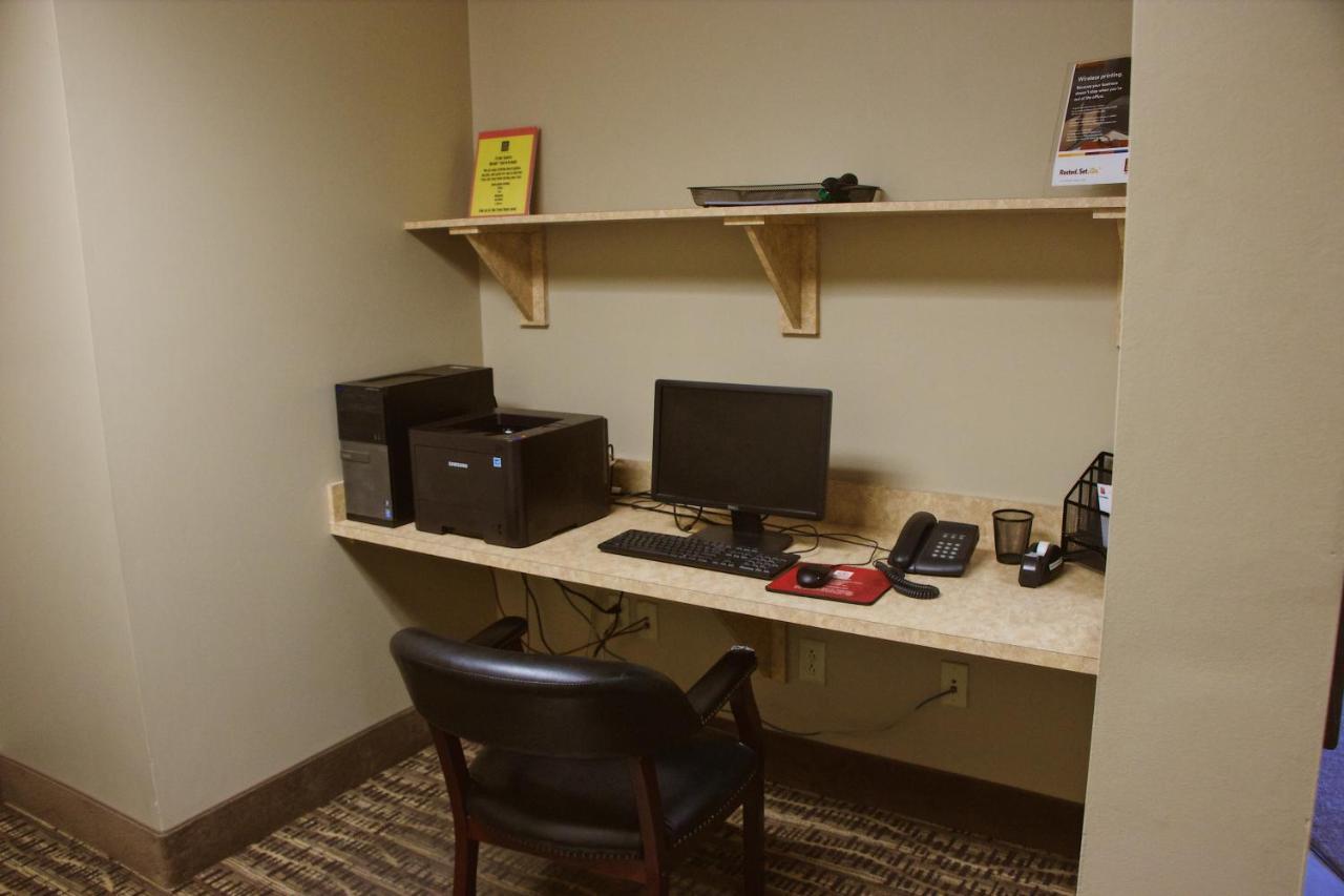 Comfort Suites Edinboro Екстер'єр фото