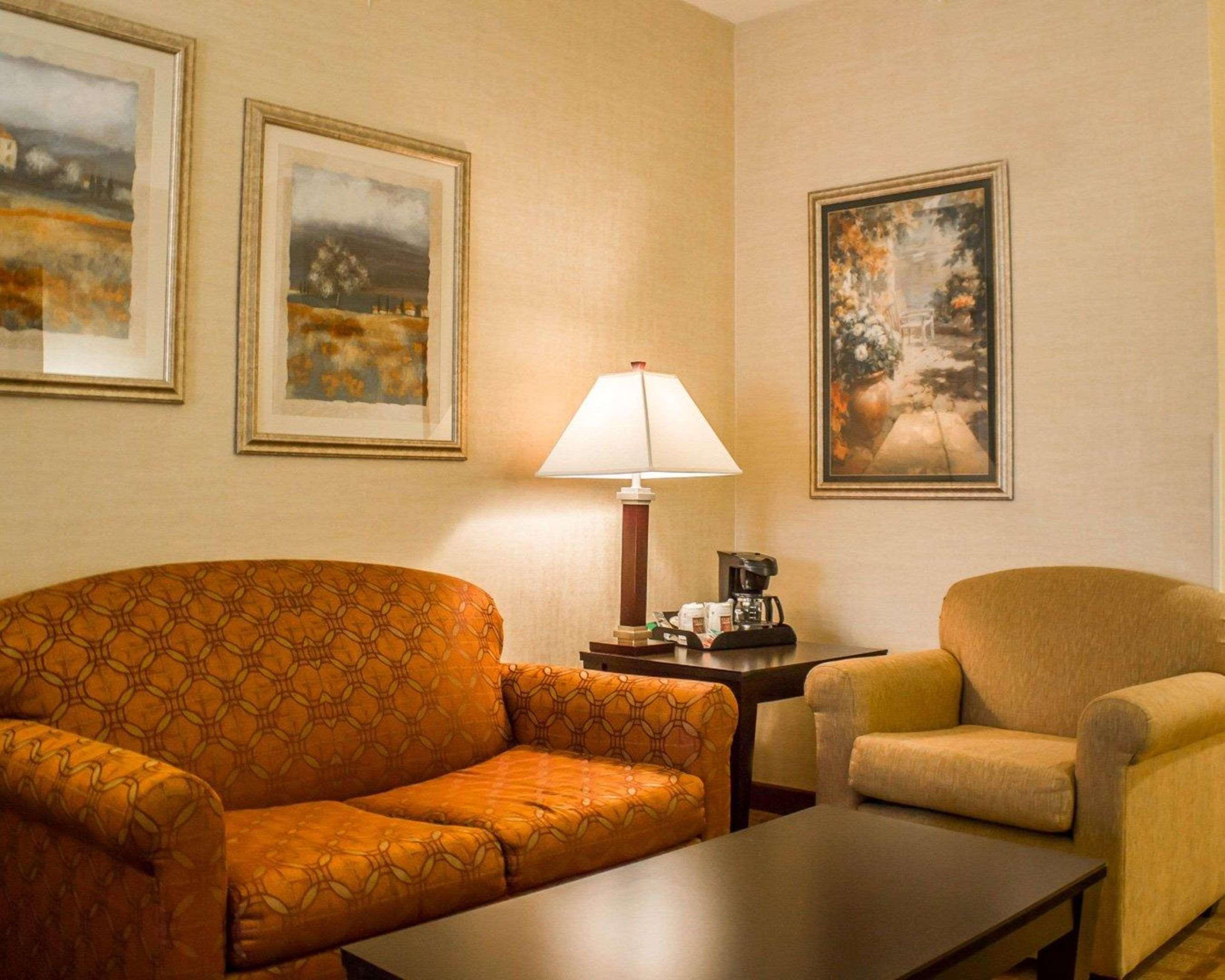 Comfort Suites Edinboro Екстер'єр фото