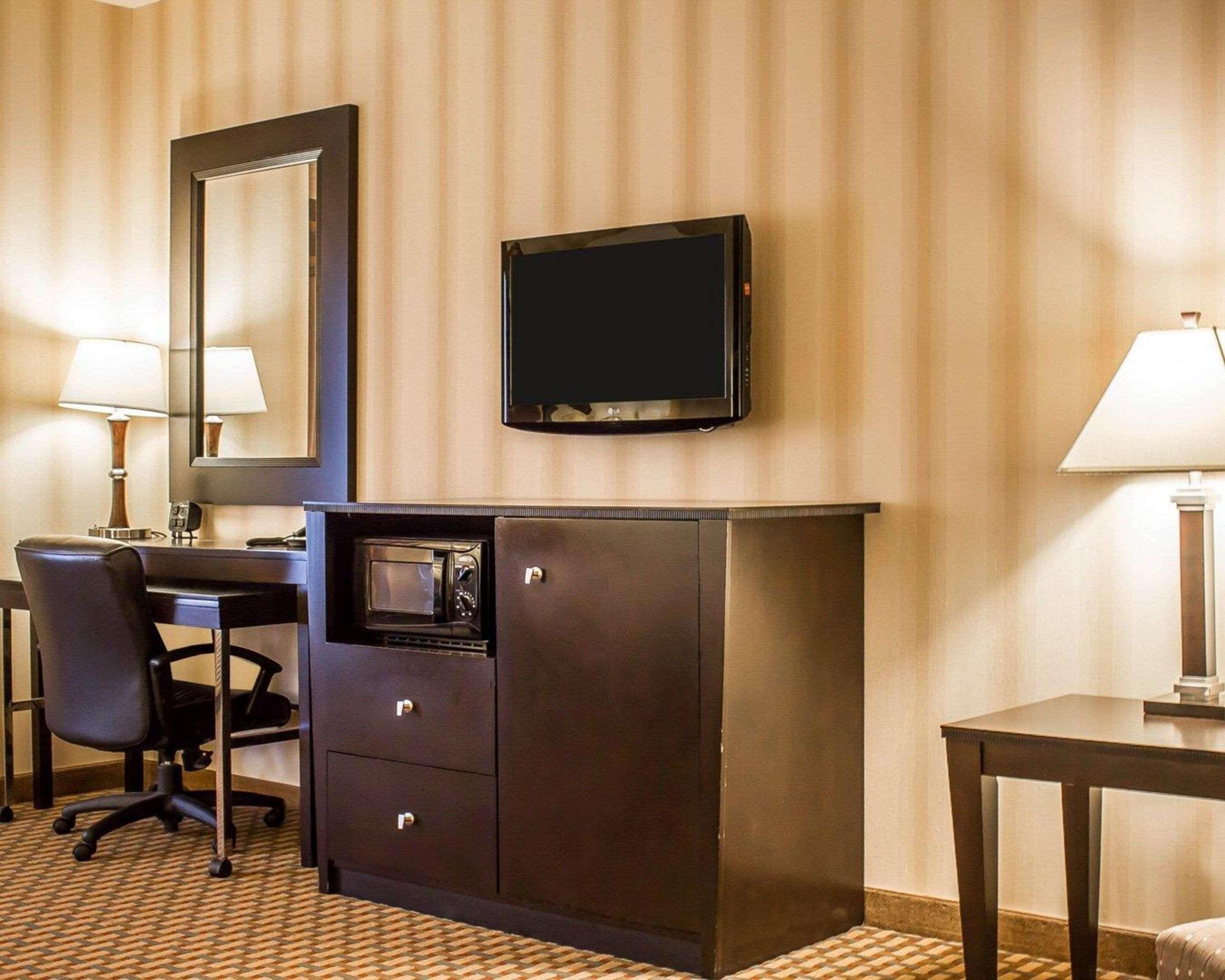 Comfort Suites Edinboro Екстер'єр фото